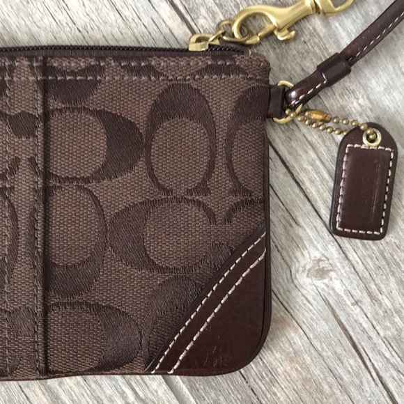 Coach Handbags - Vintage Coach Signature Wristlet